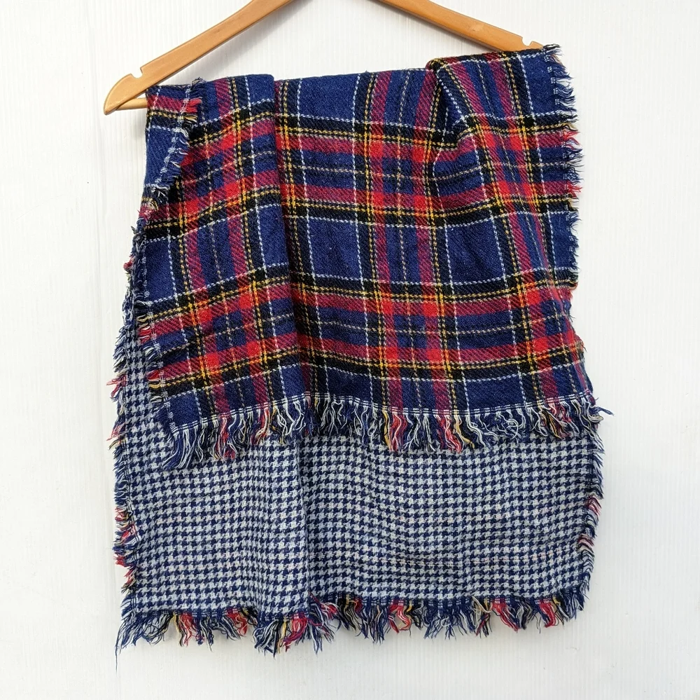 Women's reversible tartan plaid and houndstooth plaid fringe blanket scarf
